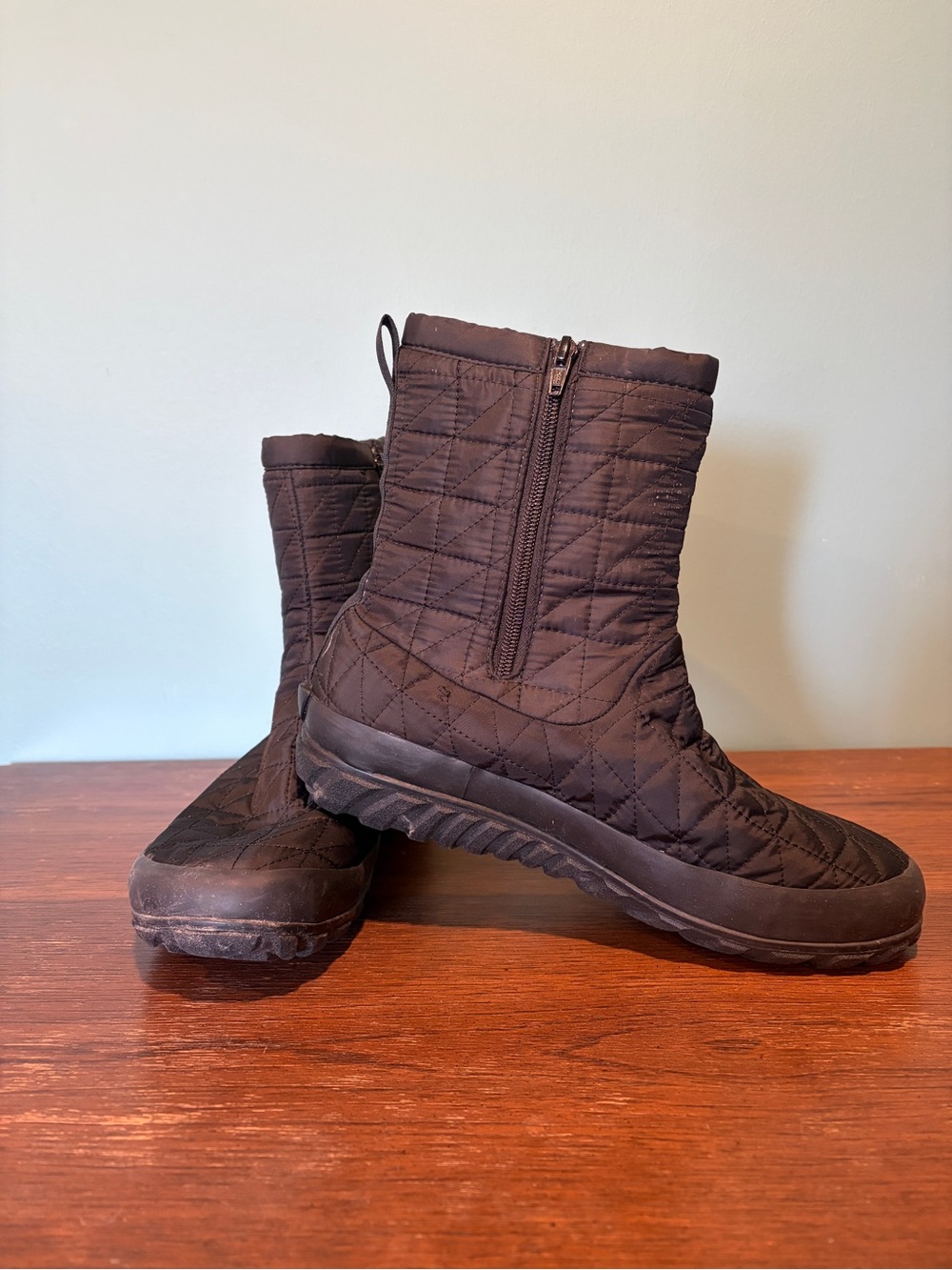 🔥🆕🔥 Bogs Snowday II Mid Waterproof Winter Boots Black Quilted Size 10